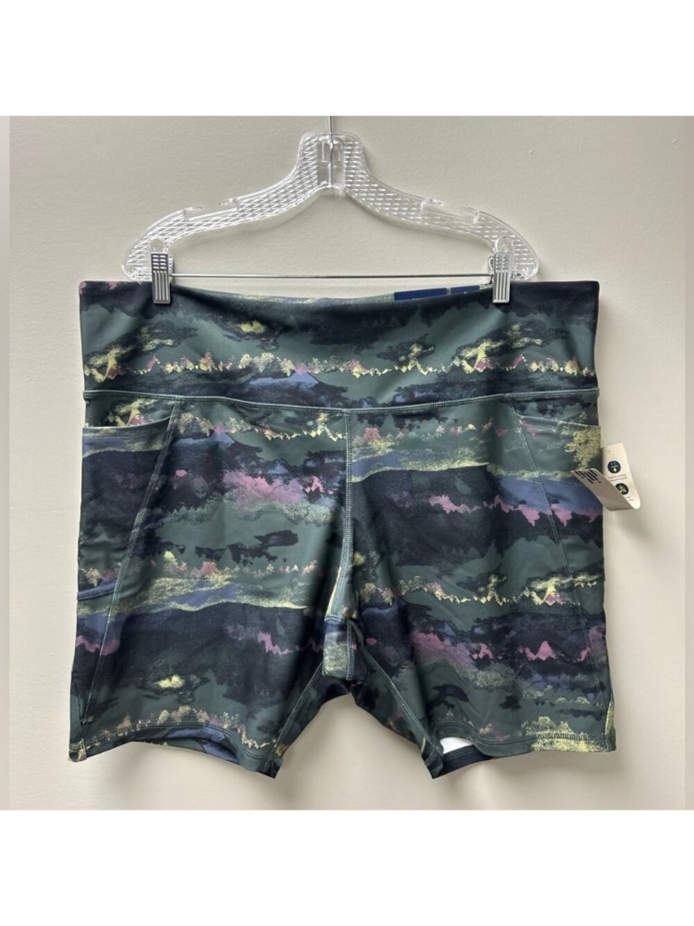 Hyba Women’s Camo Bike/Cycling Shorts